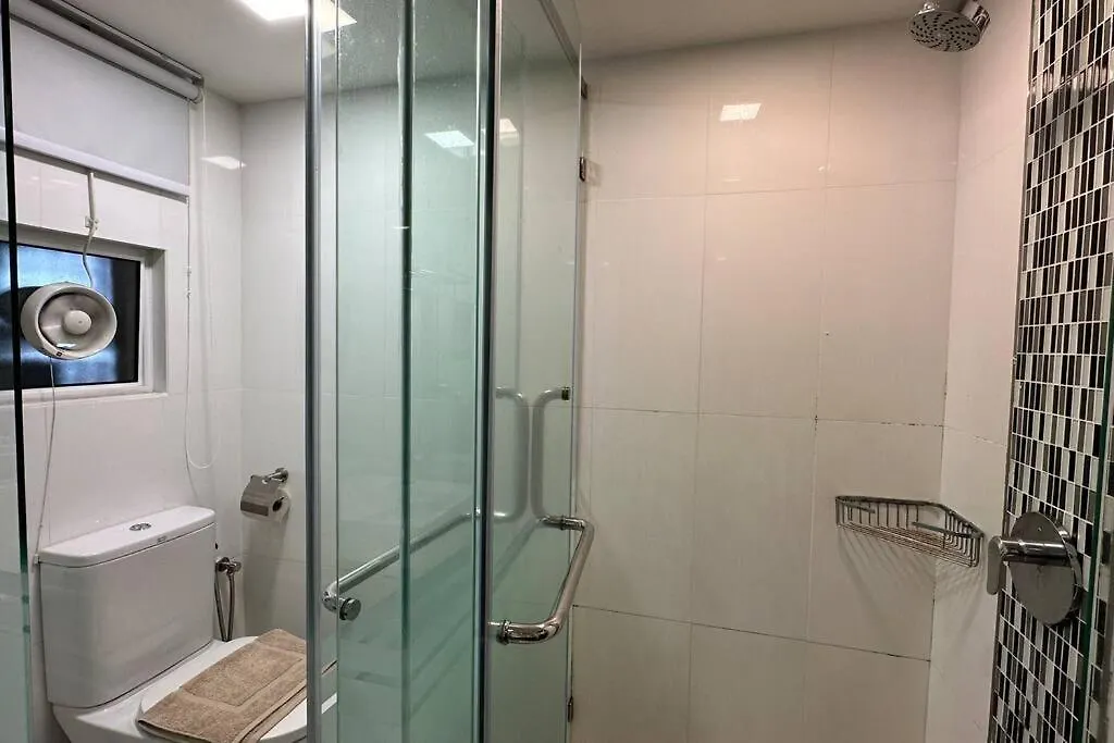 Seaview Seafront Duplex In Town With Wifi & Full Kitchen 83A Apartment George Town