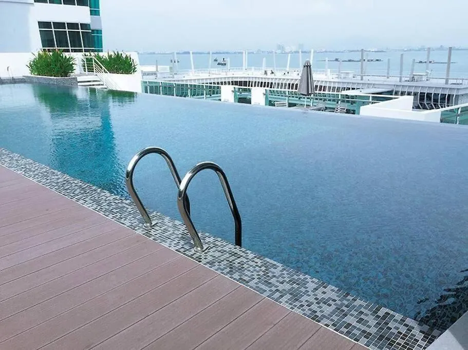 Seaview Seafront Duplex In Town With Wifi & Full Kitchen 83A Apartment George Town