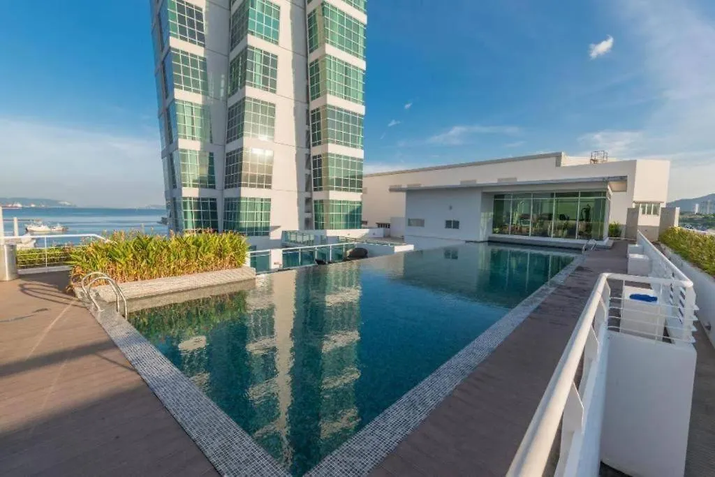 Seaview Seafront Duplex In Town With Wifi & Full Kitchen 83A Apartment George Town Malaysia