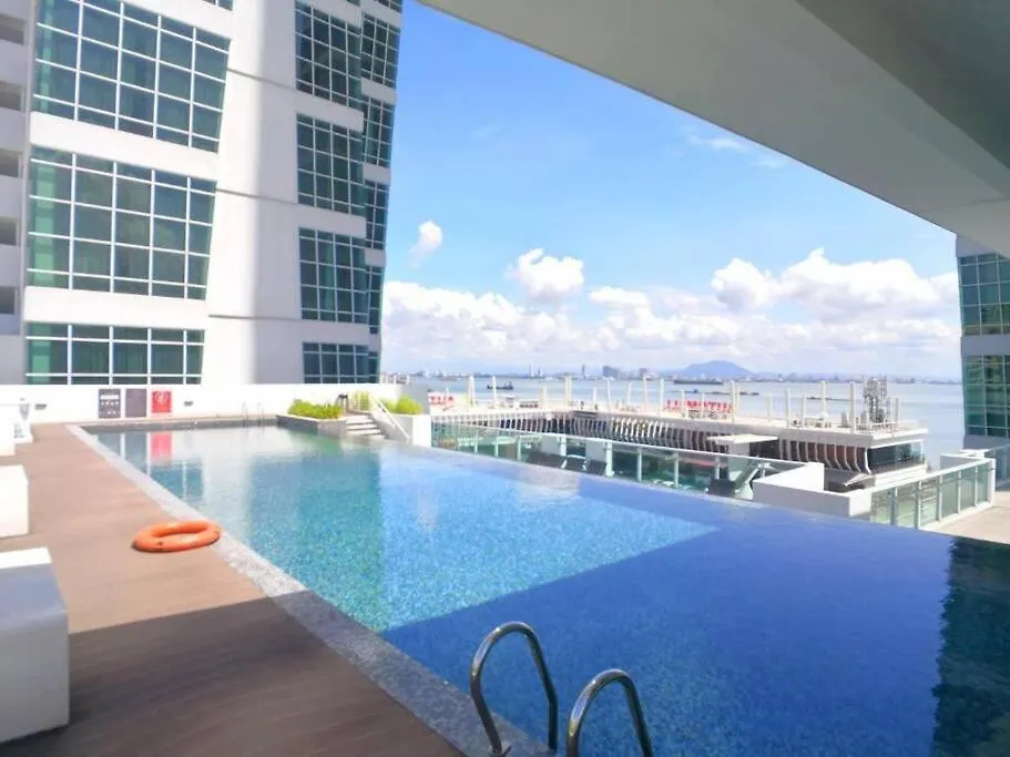 Seaview Seafront Duplex In Town With Wifi & Full Kitchen 83A Apartment George Town