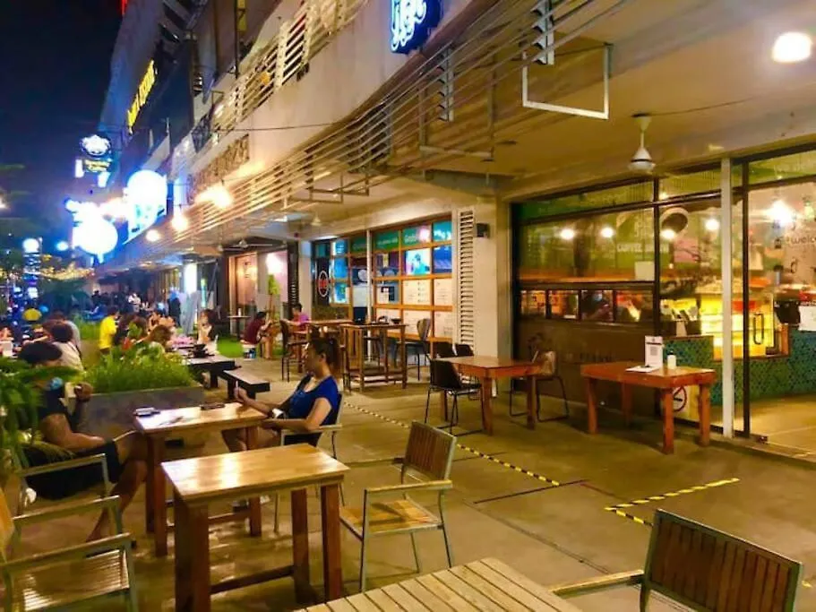 Seaview Seafront Duplex In Town With Wifi & Full Kitchen 83A Apartment George Town