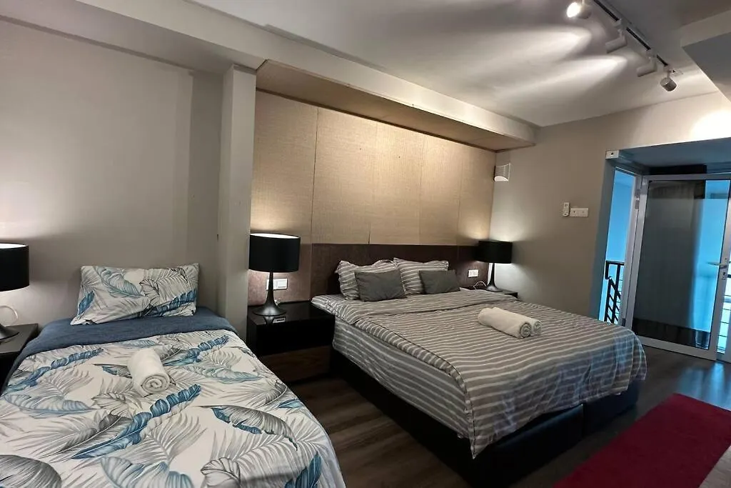Seaview Seafront Duplex In Town With Wifi & Full Kitchen 83A Apartment George Town
