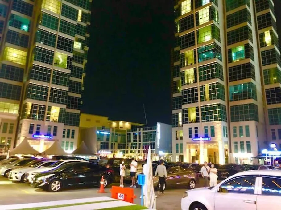 Seaview Seafront Duplex In Town With Wifi & Full Kitchen 83A Apartment George Town Malaysia