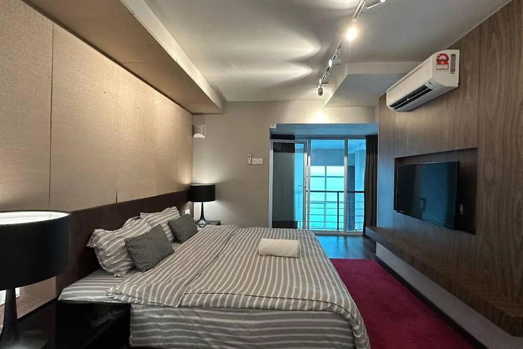Seaview Seafront Duplex In Town With Wifi & Full Kitchen 83A Apartment George Town