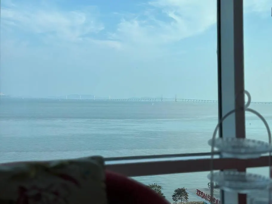 Seaview Seafront Duplex In Town With Wifi & Full Kitchen 83A Apartment George Town Malaysia